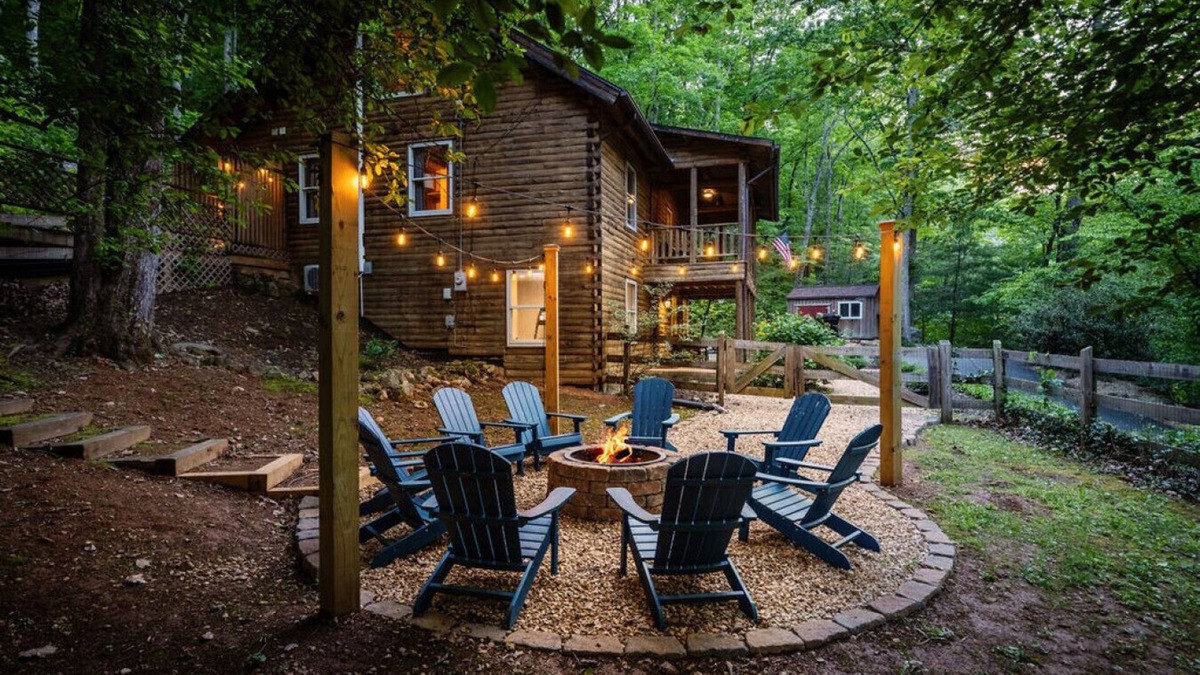 Afton House | Modern 4 bd Log Cabin in Afton on 151 Brew/Wine Trail/Hike/Ski