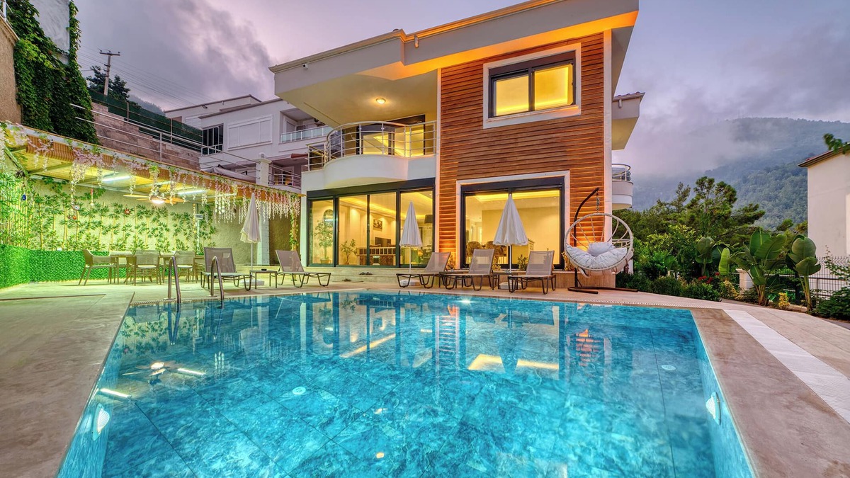 Alanya Villa | Modern 4-bedroom villa Private pool - 10 min from Kleopatra beach
