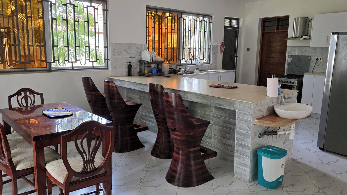Diani Beach Villa | Modern 4-BR Diani villa-ooftop in & Beach Access in Diani Beach ideal for