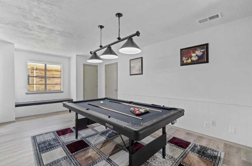 Allen House | Modern 4 BR Gem near Frisco w Pool Table