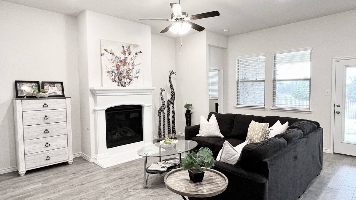 Forney House | Modern 4B Home | Fiber Optic Wifi | Built in 2021!