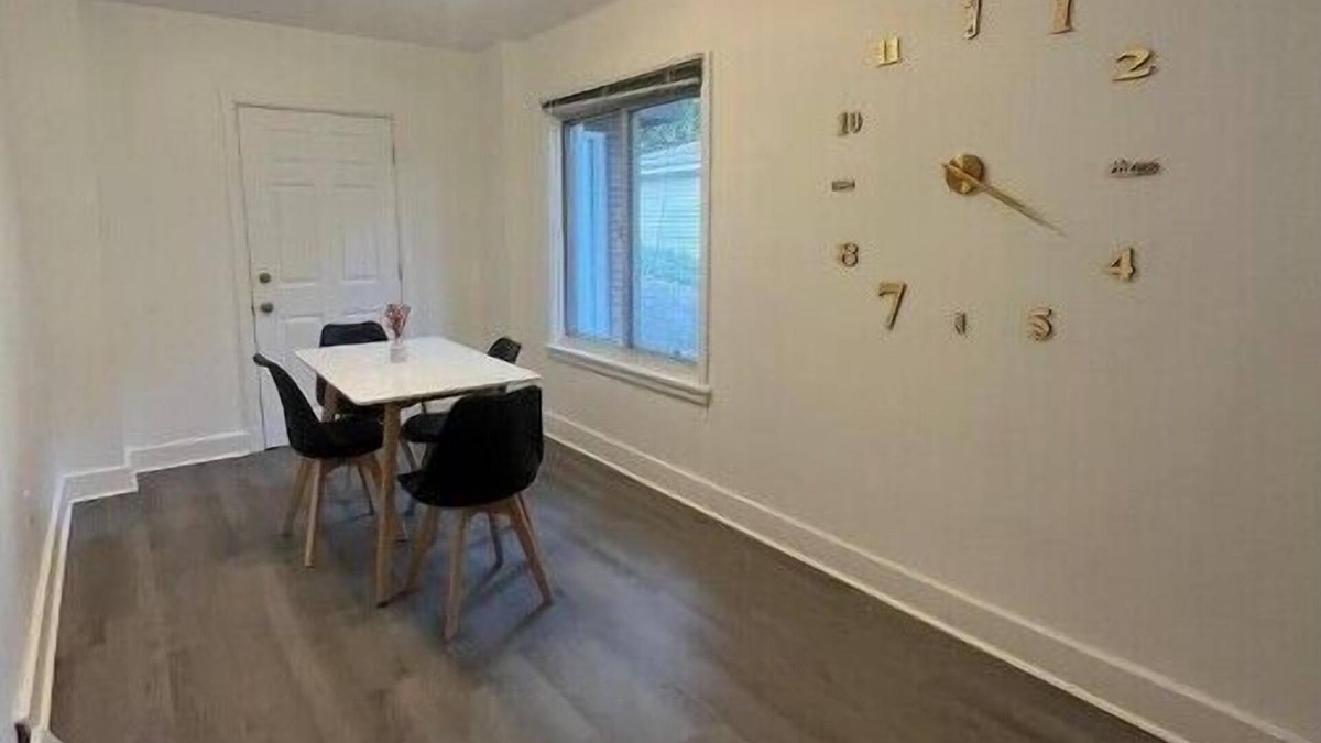 Squirrel Hill South House | Modern 4B Home in Sq Hill