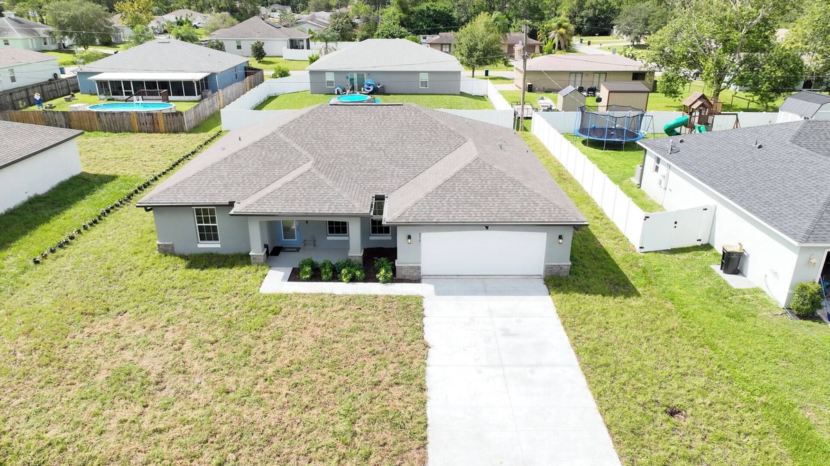 Port Malabar House | "Modern 4BR, 2BA home: brand new, spacious & family-friendly in prime location!"