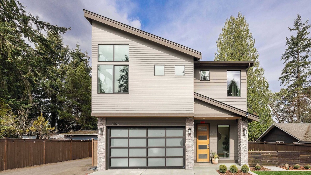 North City House | Modern 4BR Family Oasis: Treehouse Bunk &Game Room