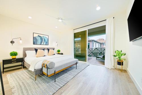 Carlsbad Village House | Modern 4BR - Private Balcony - Garage Parking