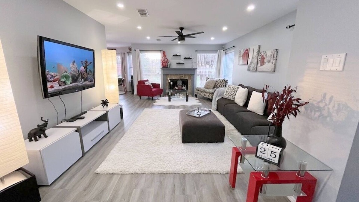 Sugar Land House | Modern 4BR Retreat Extended Stay Ideal. SW Houston