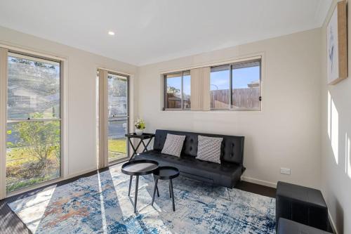 Park Ridge House | Modern 5BR Family Home in Peaceful Park Ridge