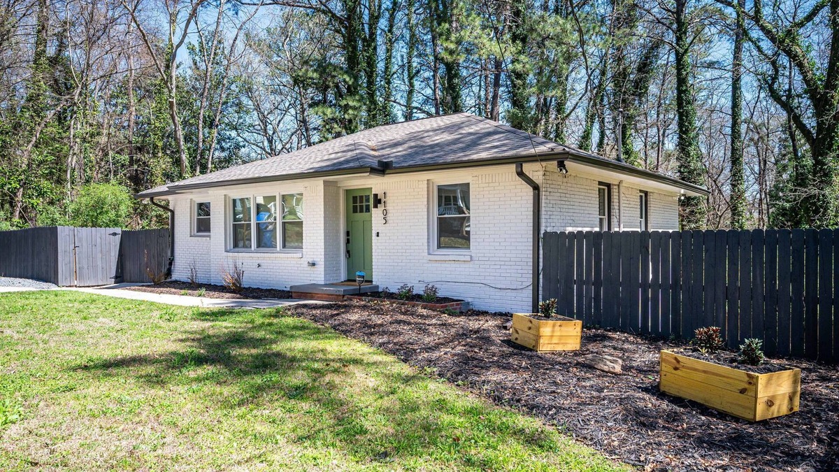 Atlanta House | Modern 5BR Near West Midtown+Fire Pit+Pet Friendly