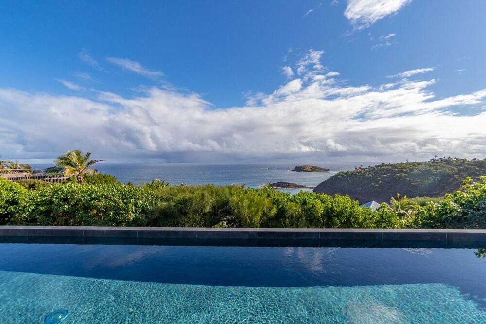 Pointe Milou Villa | Modern 6 BDRM Luxury Villa w BBQ and Pool