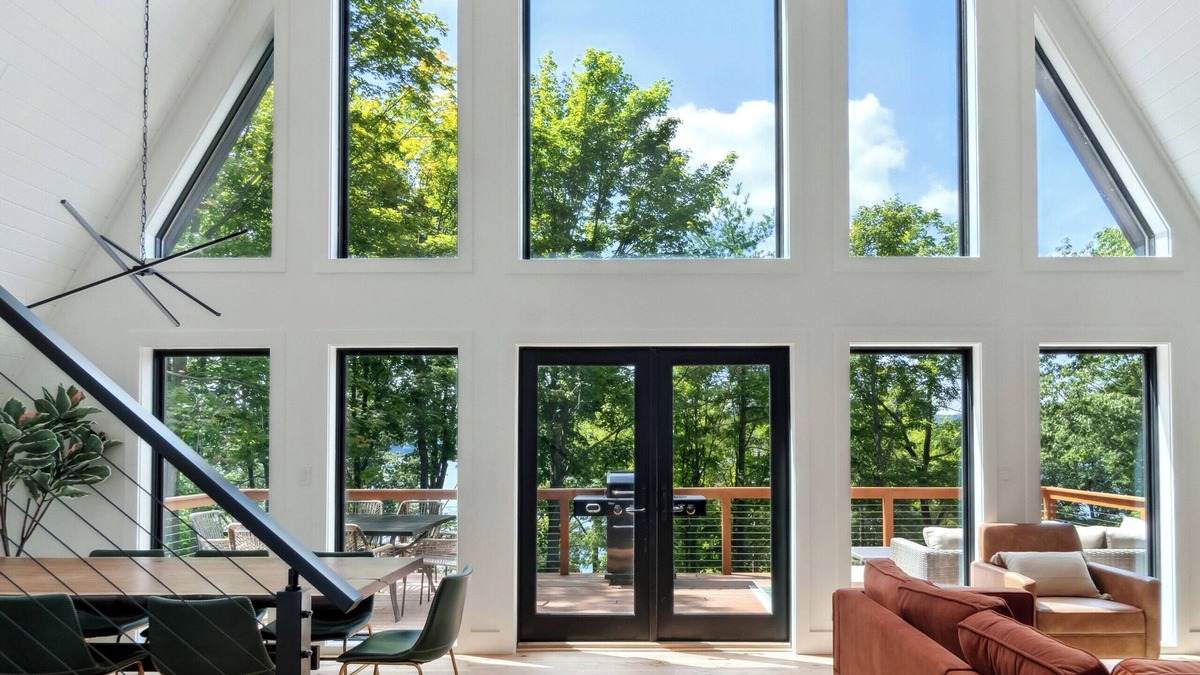 Valois House | Modern A-Frame near many wineries and activities: fire pit, King beds, & more!