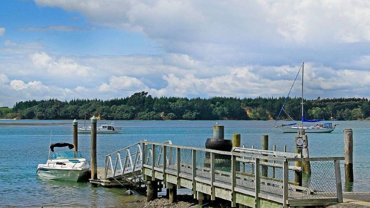 Omokoroa Apartment | MODERN ACCOMMODATION IN FABULOUS LOCATION!