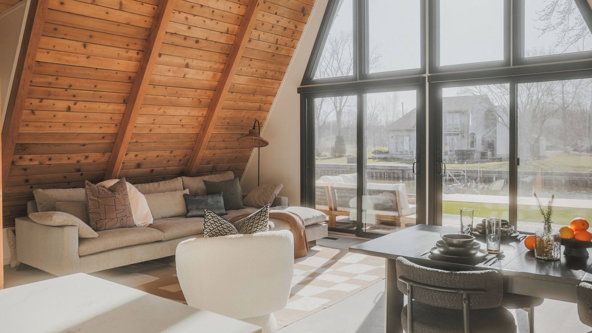 Fremont House | Modern Aframe Lake Views, Sauna, Hot tub, & Paddleboards