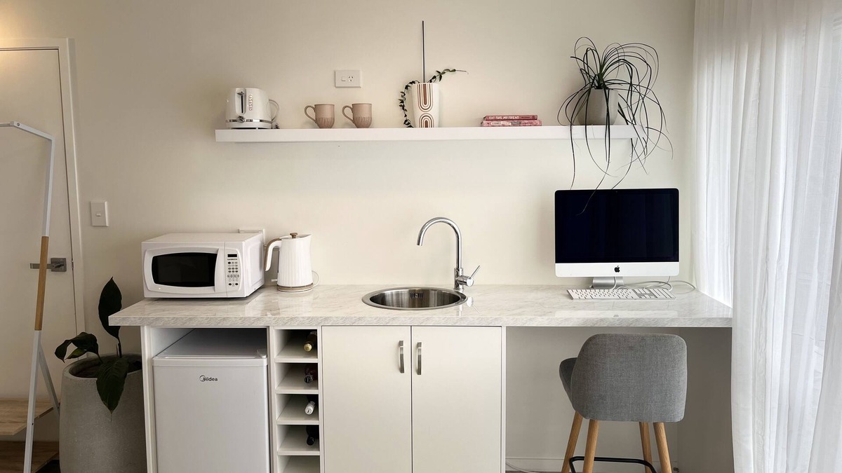 Papamoa Beach Apartment | Modern, airy & cozy oasis - Pāpāmoa Beach Studio