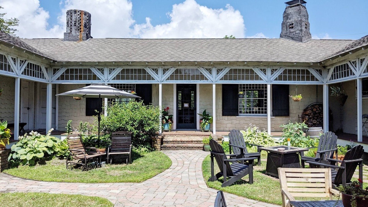 Fort Monmouth Cottage | Modern Americana Cottage with Vintage Vibe - Riverview & Beach 1.5m