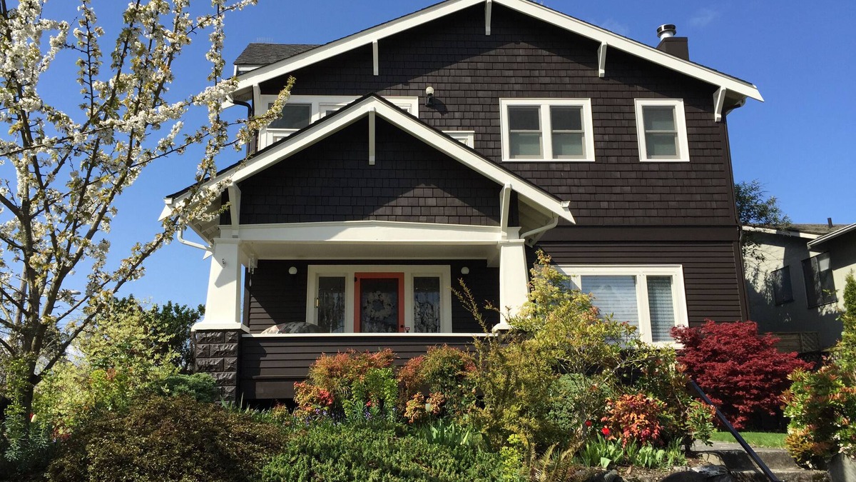 Wallingford Apartment | Modern and artsy 2 bed, 1 bath Green Lake/Wallingford private retreat