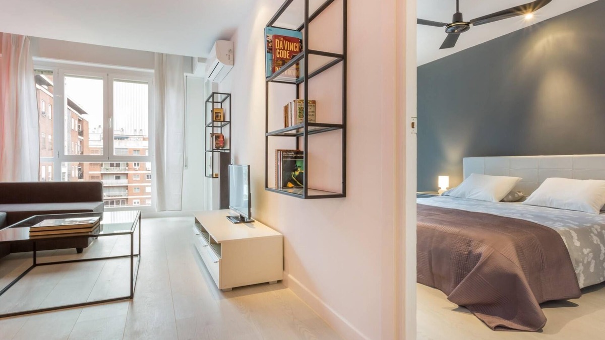 Cuatro Caminos Apartment | Modern and bright 55m2 studio ideal for 2