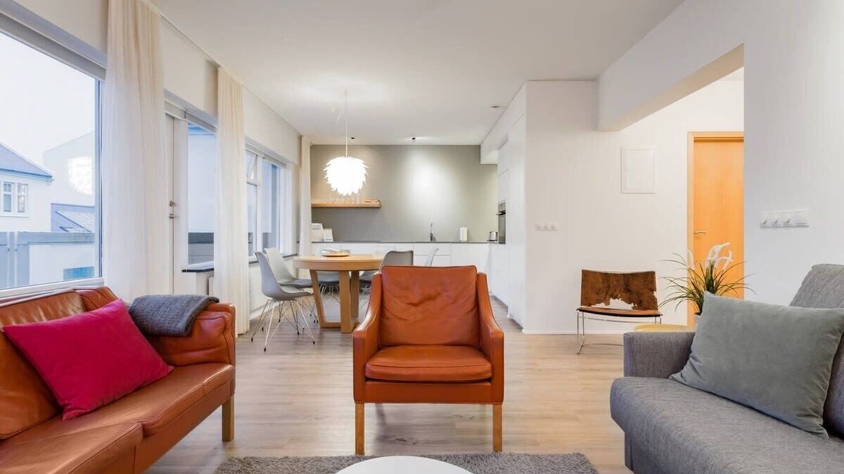 Vesturbær Apartment | Modern and Charming apt Downtown - Free parking