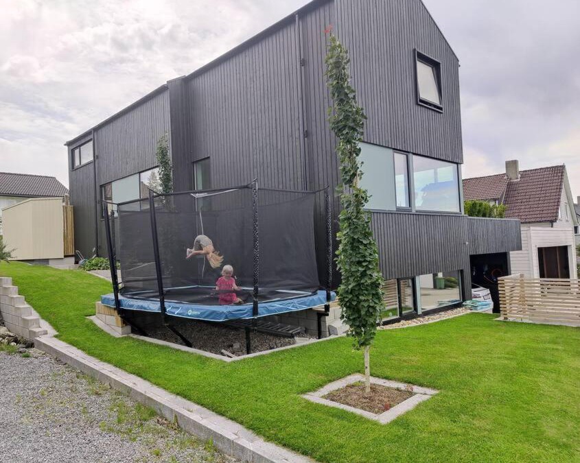 Stavanger Apartment | Modern and comfortable apartment in attractive neighborhood