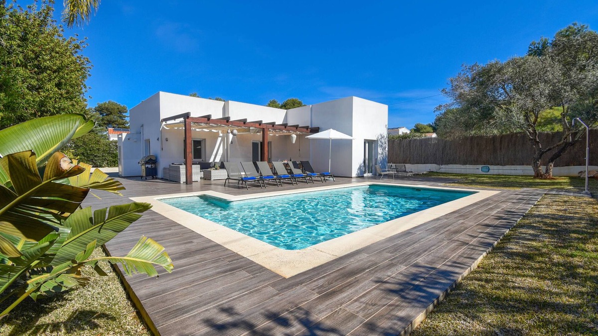 Costa Nova Villa | Modern and comfortable villa in Javea, Costa Blanca, Spain with private pool for 4 persons