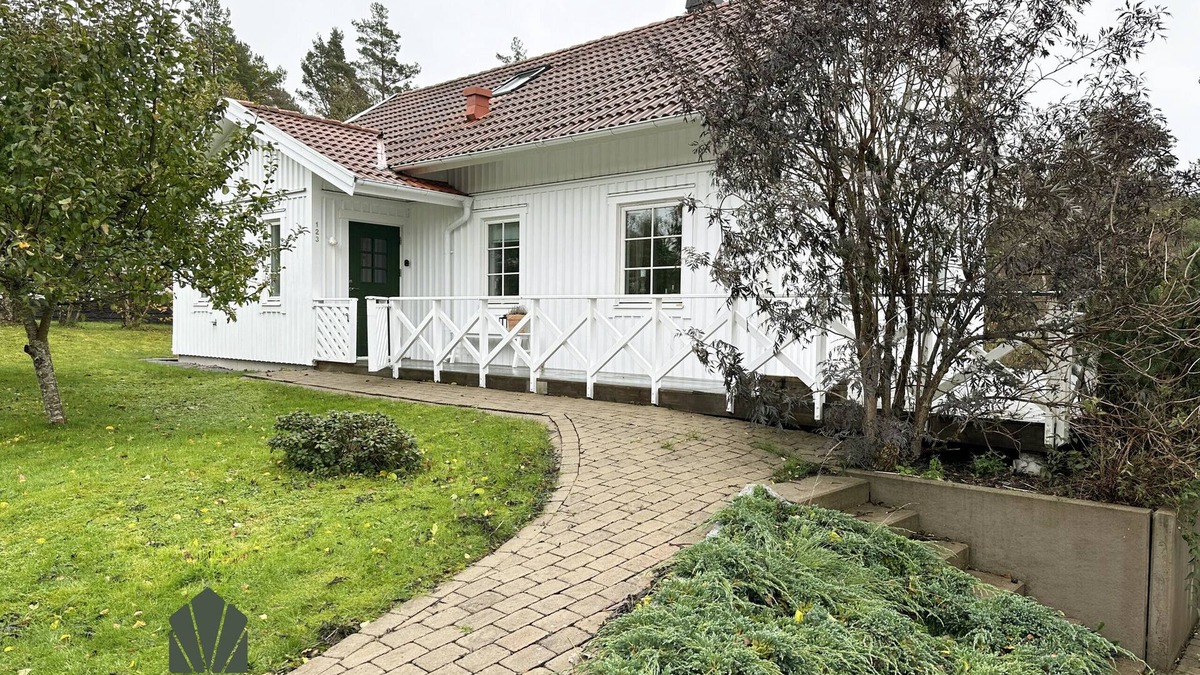 Fjallbacka House | Modern and cozy cottage near beautiful Fjällbacka | SE09044