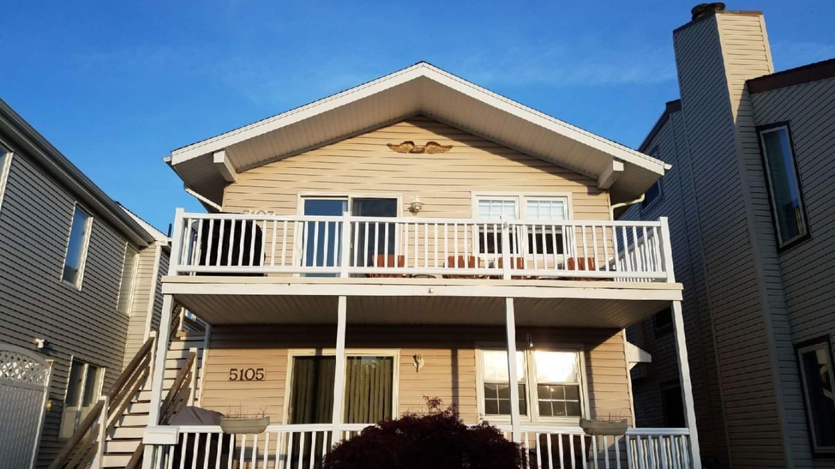 South End Condo | Modern and relaxing great location, only 4 homes to the beach, 2 large decks.