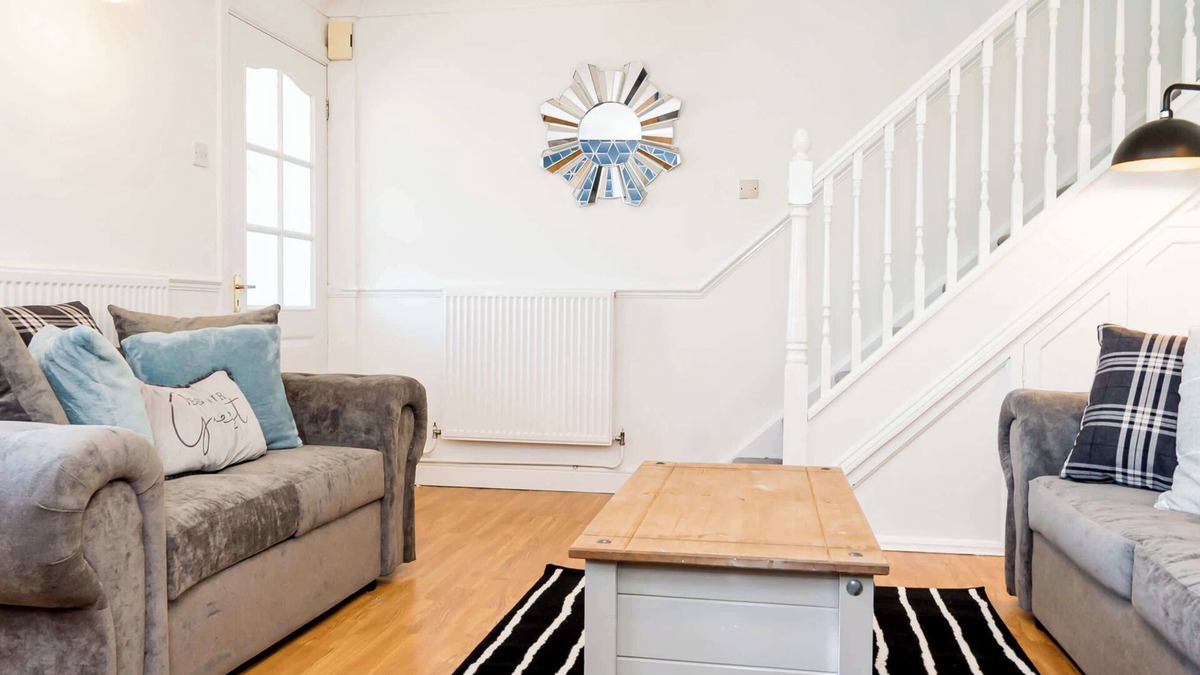 Ipswich House | Modern and Spacious 4 Bedroom Home in Ipswich