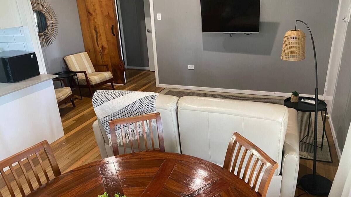 Gulliver Apartment | Modern and Stylish 3Bed 2Bath home Townsville