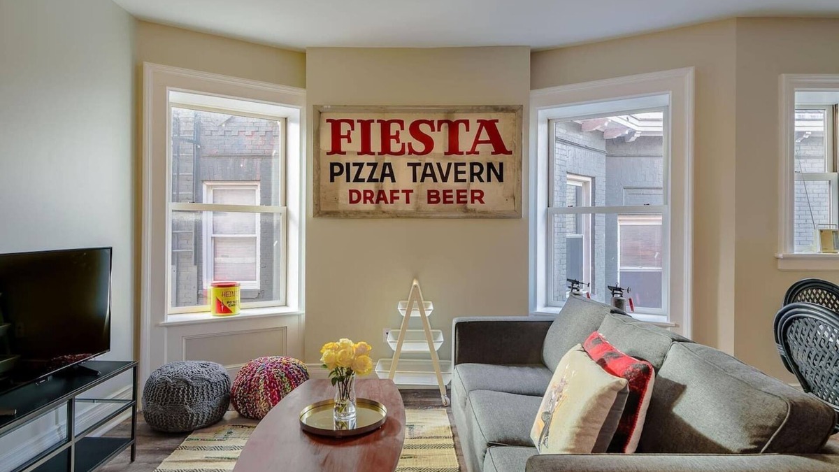 Midtown Apartment | Modern and Stylish Historic Apartment