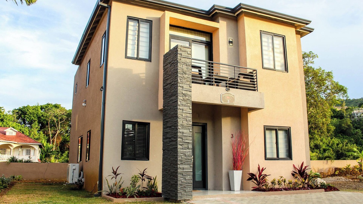 Ocho Rios House | Modern and stylish place, very spacious and a unique creation all in its own. n