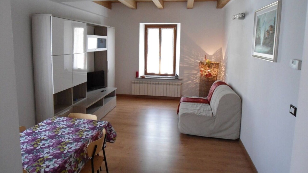 Terzo d'Aquileia Apartment | Modern apartment with wooden beams
