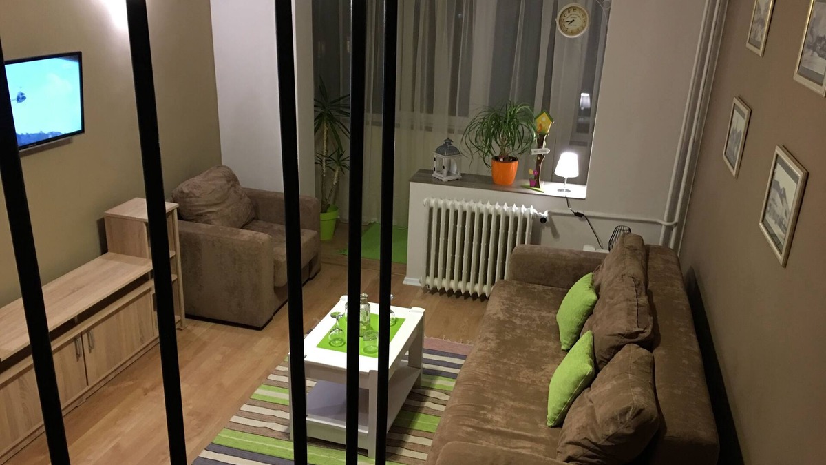 Sfantu Gheorghe Apartment | Modern apartment located in downtown
