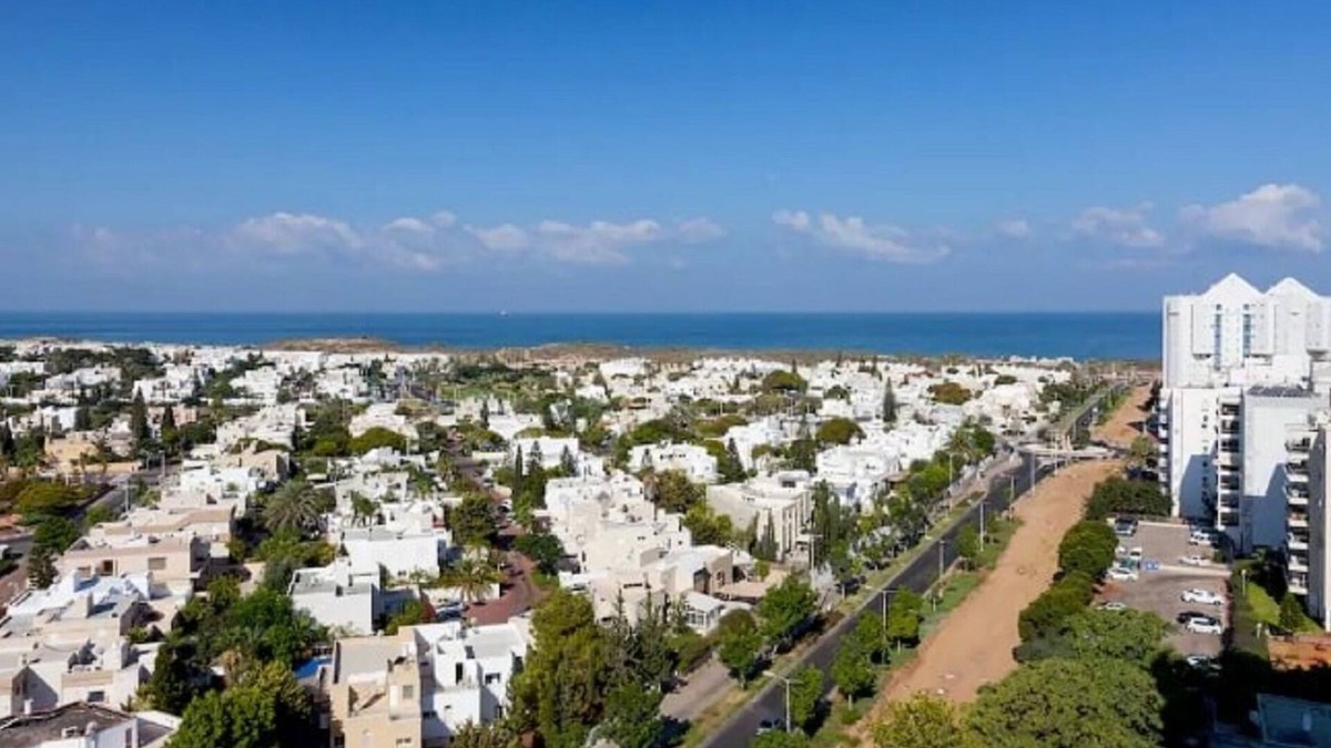 Ashdod Apartment | Modern Apartment , Amazing beach