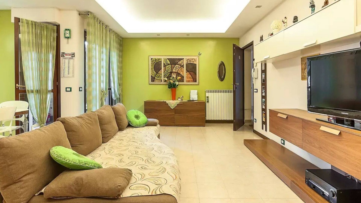 Latina Apartment | Modern Apartment Central Area