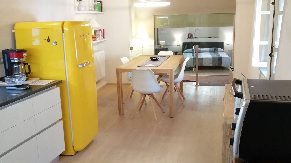 Lucca Historical Center Apartment | Modern Apartment: City Centre Location, Free Fast Wi-Fi, Air-Cond, Newly Restore
