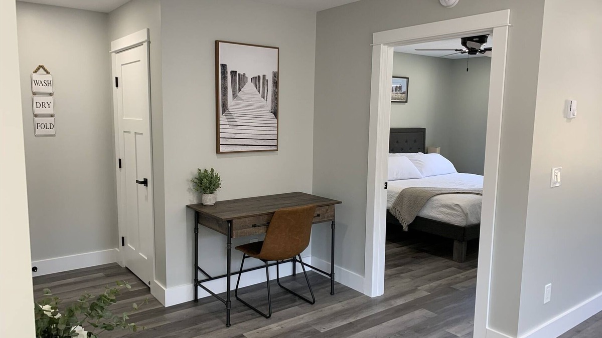 Burdett Apartment | Modern Apartment Fallsview in the Finger Lakes