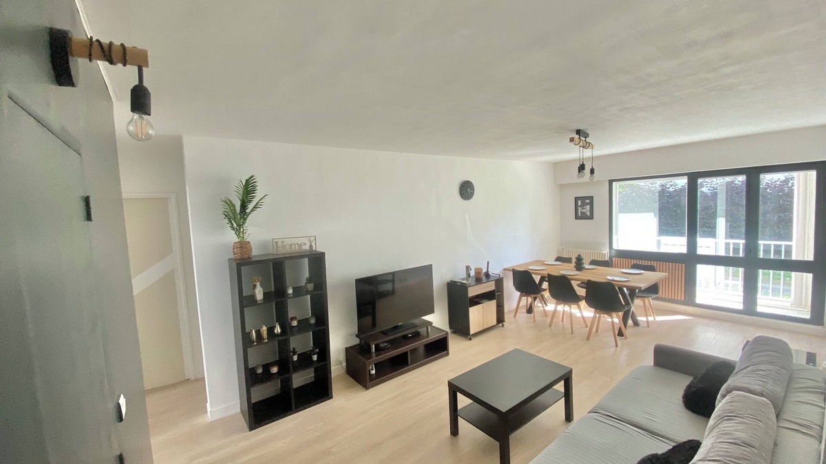 Bellevue Apartment | Modern apartment with 4 bedrooms 2 bathrooms