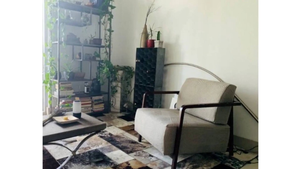 Mount Vernon Apartment | Modern Apartment in downtown historic building