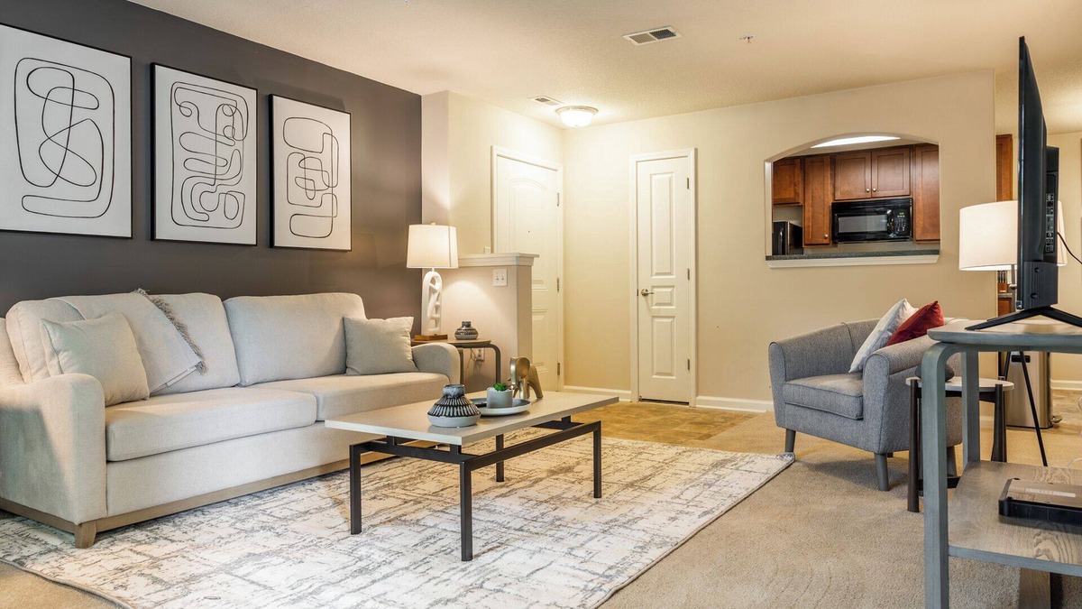 North Newport News Apartment | Modern Apartment in Prime Location (ID9647X69)