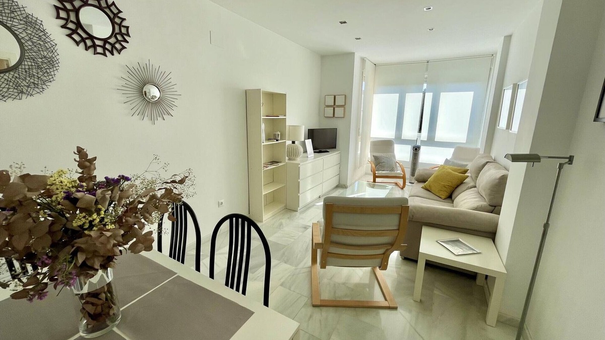 Ciudad Jardin Apartment | Modern Apartment in Central Córdoba Near Historic Attractions