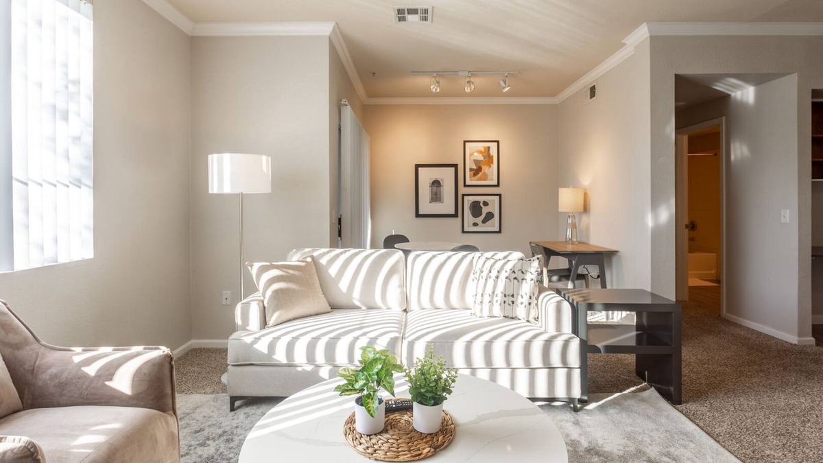 Tramonto Apartment | Modern Apartment in Prime Location (ID4281)