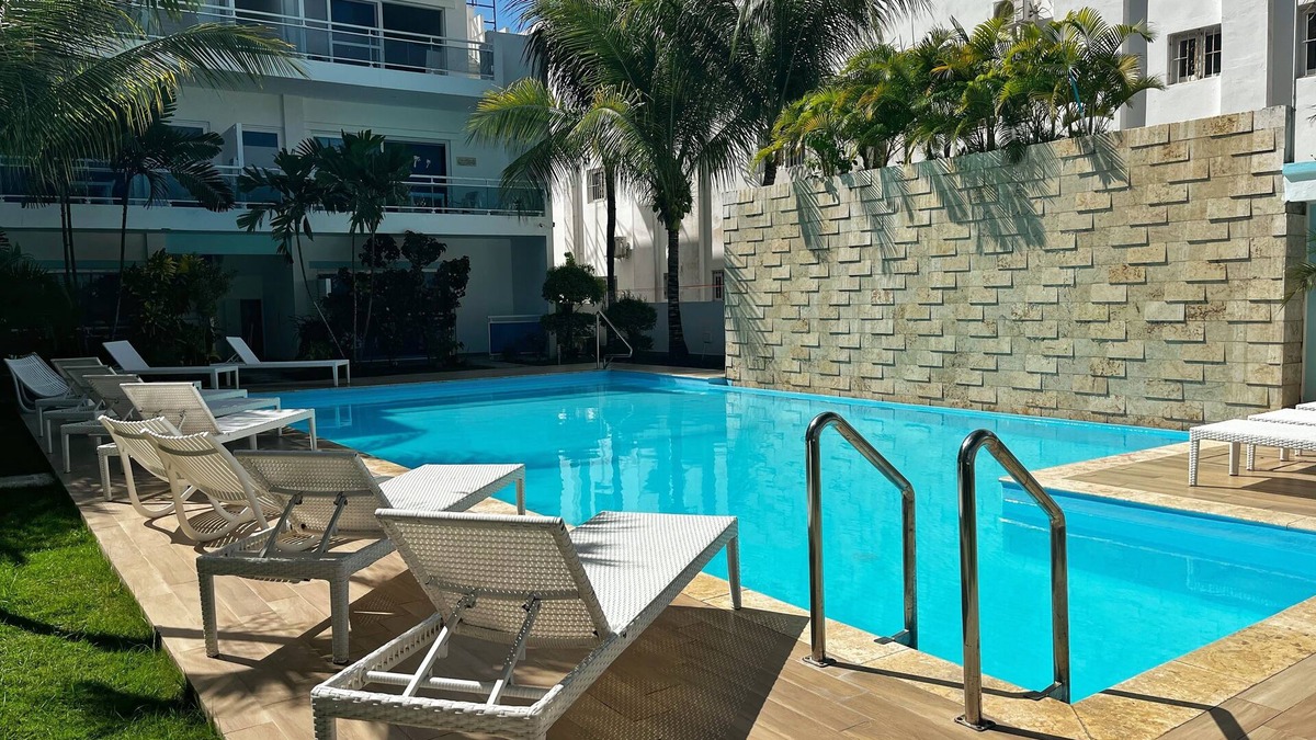 Los Melones Apartment | Modern apartment in private residence with pool