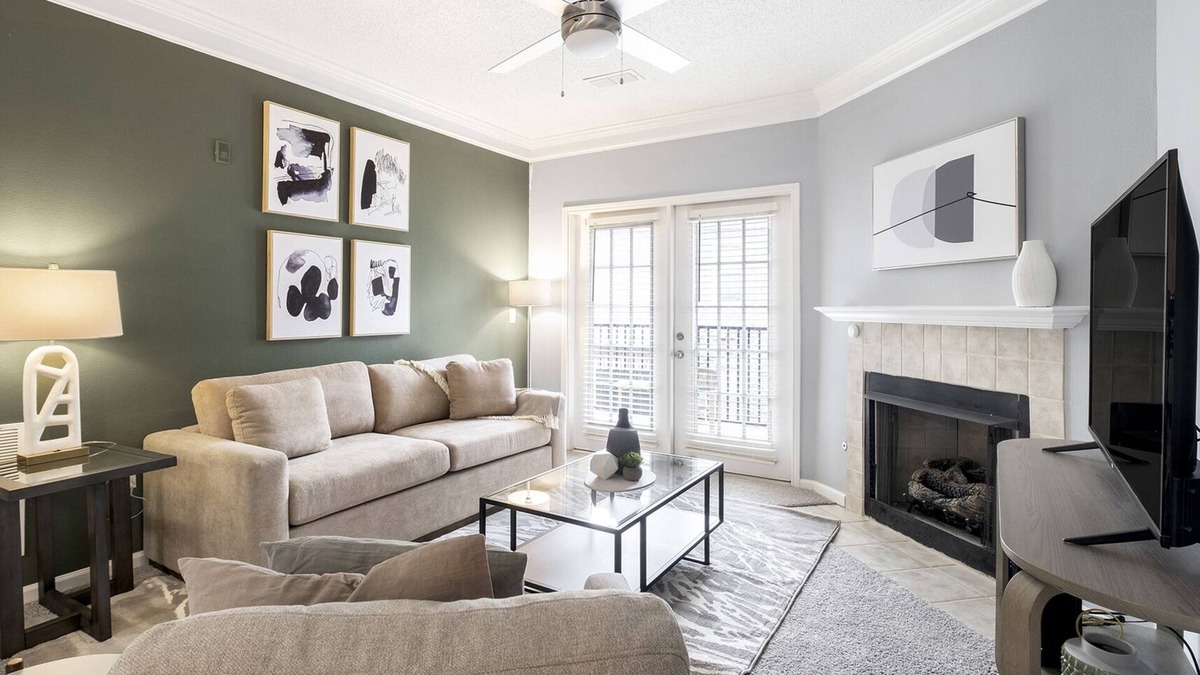 Sand Ridge Apartment | Modern Apartment in Prime Location (ID8267X63)