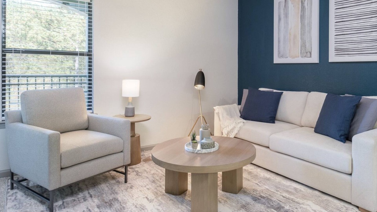 Sand Ridge Apartment | Modern Apartment in Prime Location (ID8017X96)