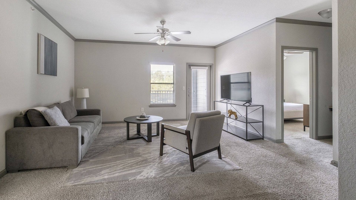 Sand Ridge Apartment | Modern Apartment in Prime Location (ID7763X41)