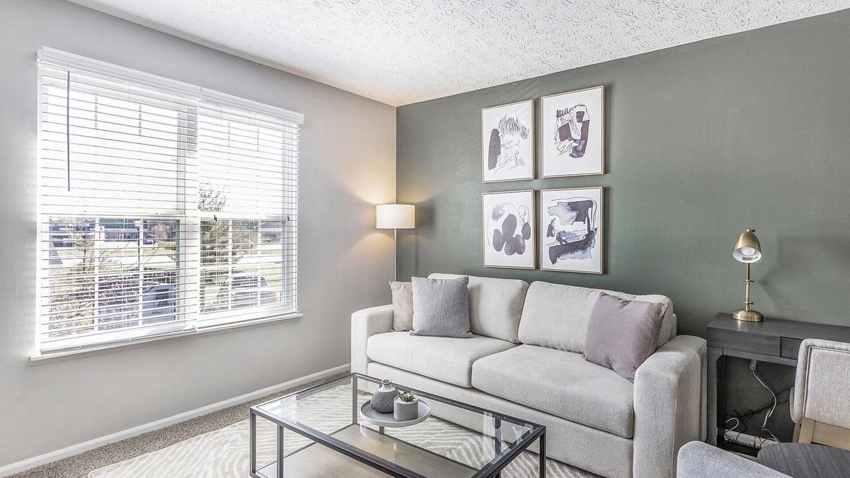 Lewis Center Apartment | Modern Apartment in Prime Location (ID9303X46)