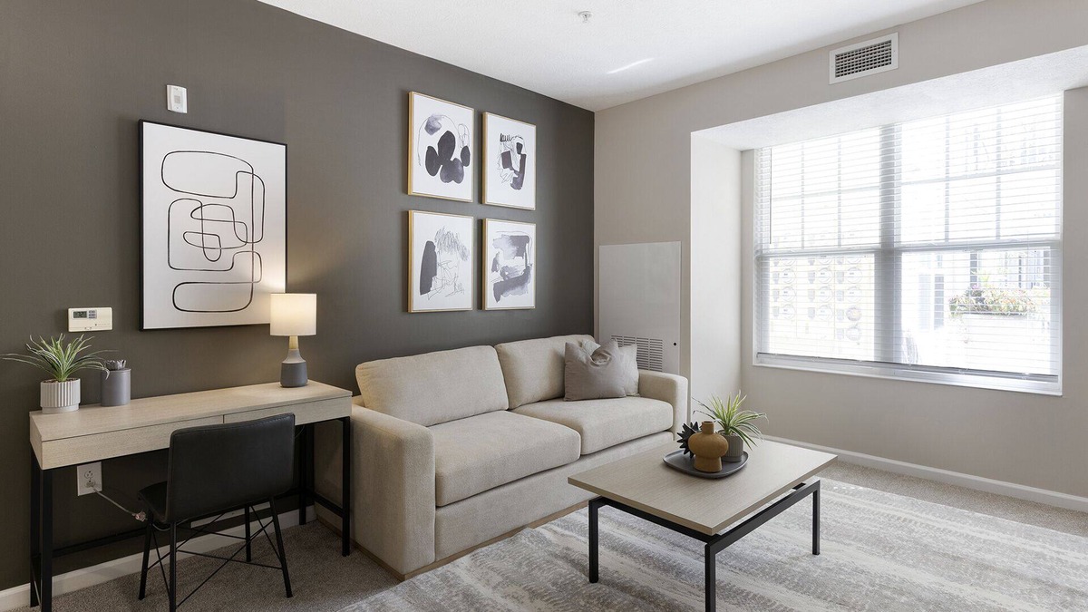Worthington Apartment | Modern Apartment in Prime Location (ID8750X25)