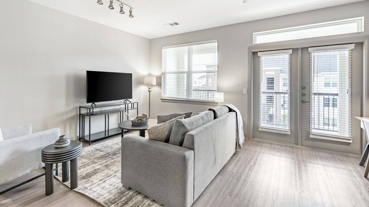 La Porte Apartment | Modern Apartment in Prime Location (ID7956X19)