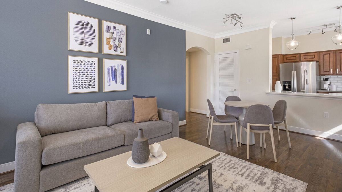 Energy Corridor Apartment | Modern Apartment in Prime Location (ID2680X65)