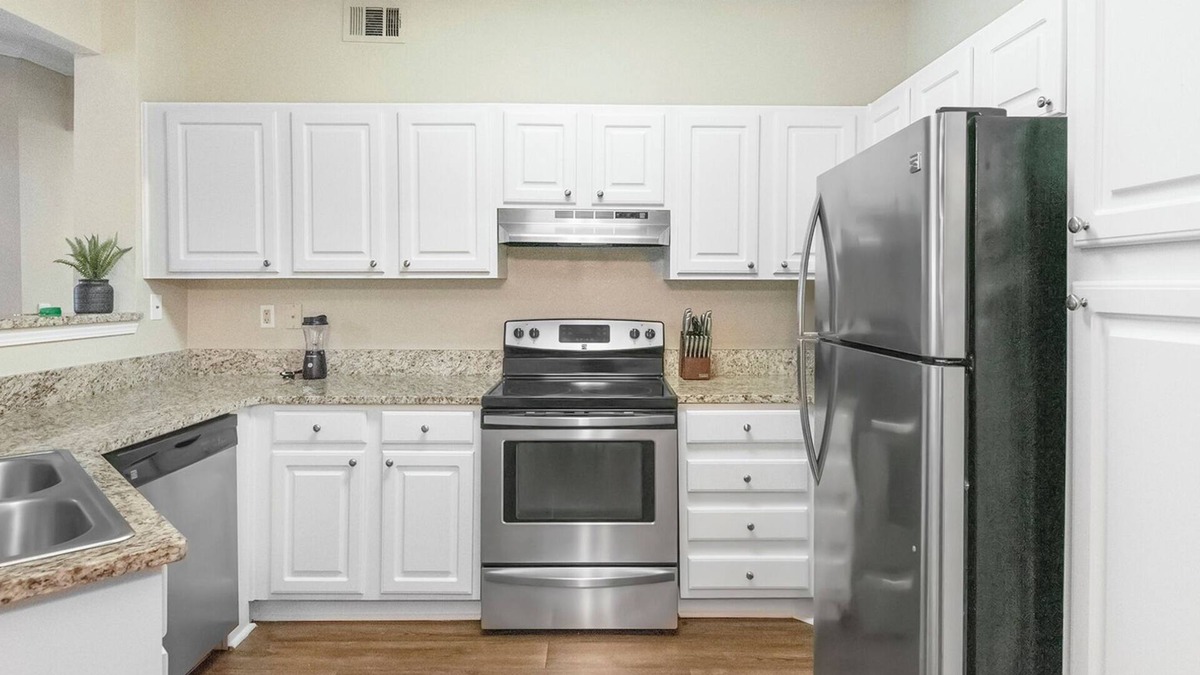 Germantown Apartment | Modern Apartment in Prime Location (ID9507X17)