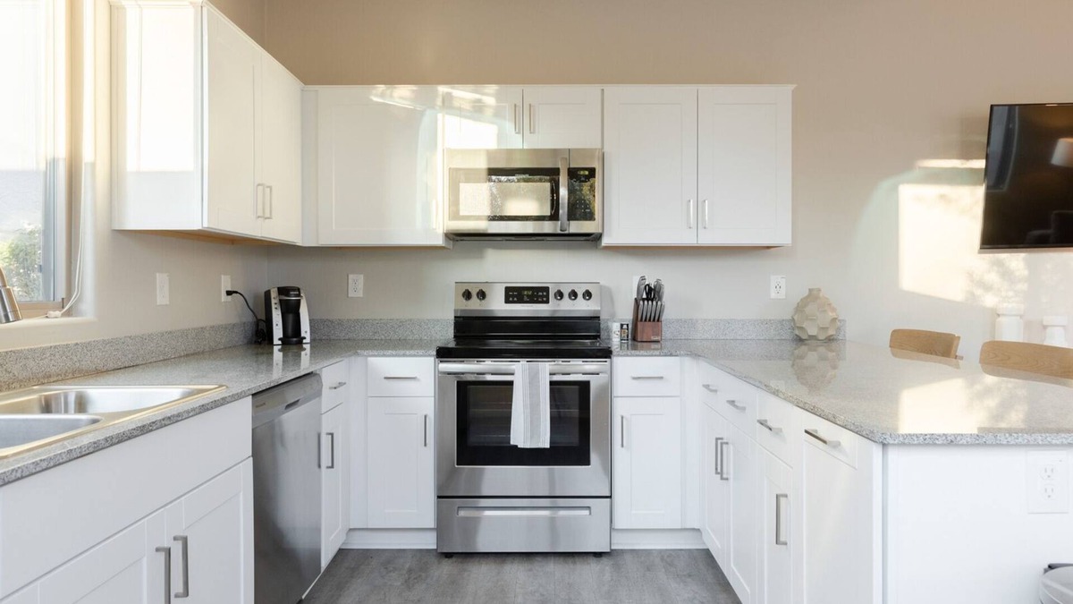 Estrella Village Apartment | Modern Apartment in Prime Location (ID8264X85)